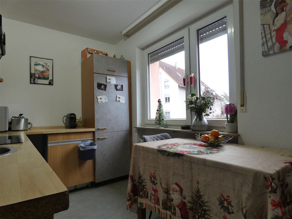 Zentrale Gelegenheit mit Potenzial – Charmante 1-Zimmer-Wohnung mit separater Küche im Herzen von Stein