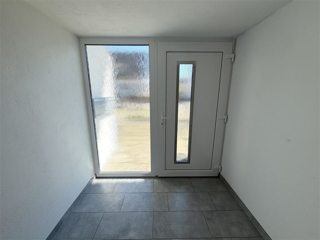 Top geschnittene 2-Zimmer-Dachgeschosswohnung mit Balkon in Burgthann-Mimberg